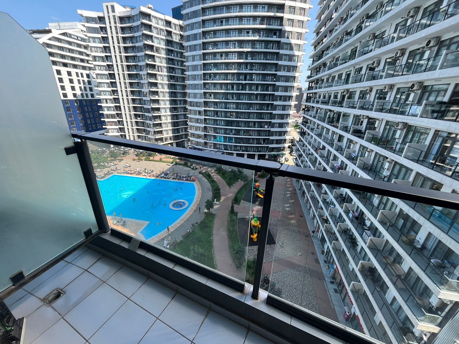 White Sails , 8 floor